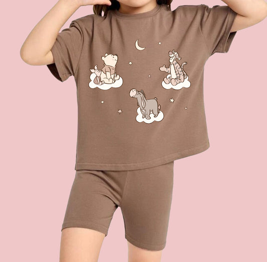 Poohs Cloud Crew Neutral Mocha  - Kids Boxy Tee & Biker Shorts Set